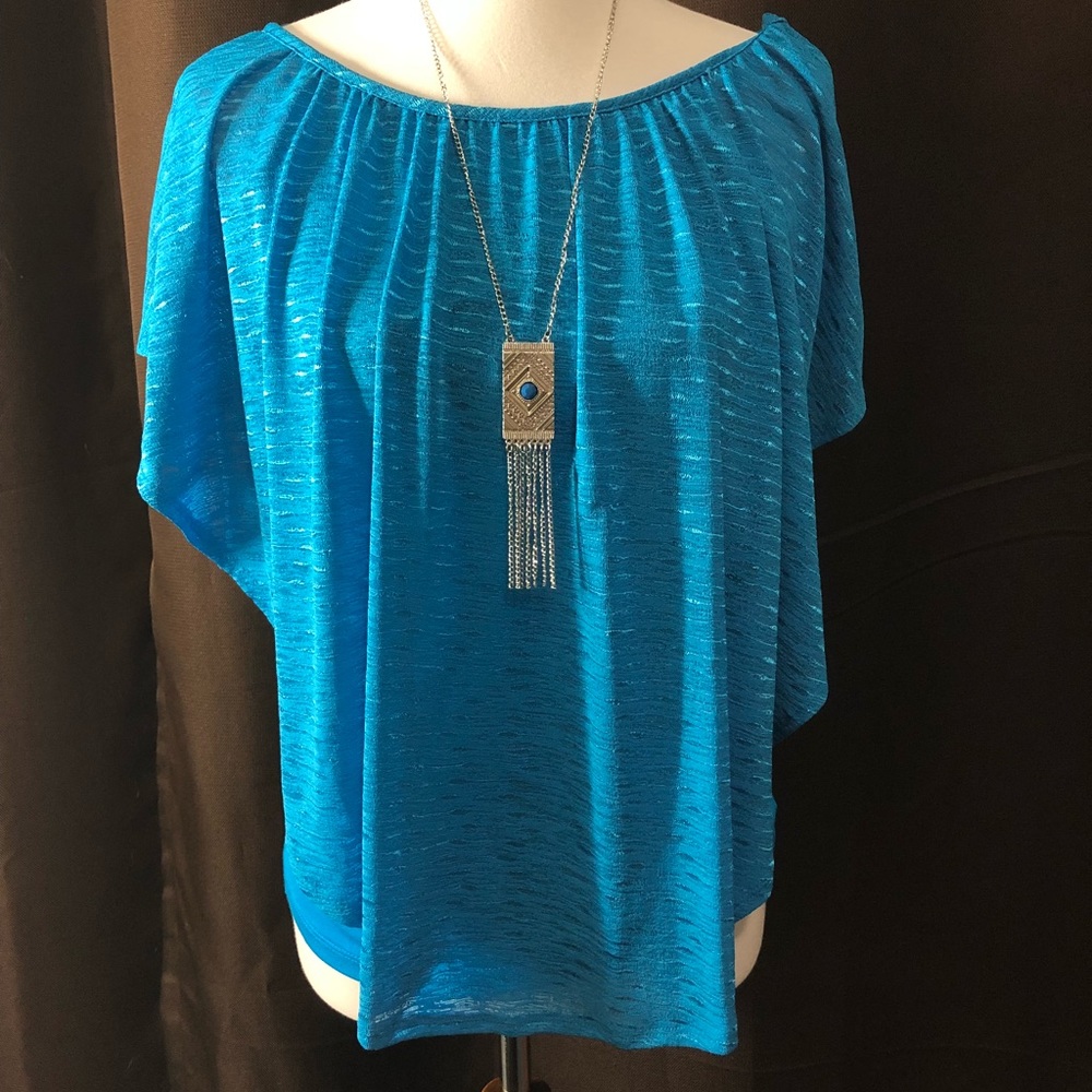 Layered top with matching necklace NWT Sz Sm